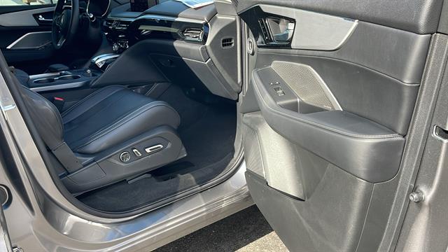 2023 Acura MDX w/Tech 27