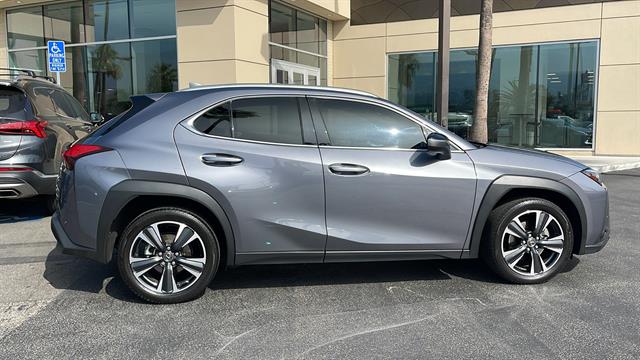 2021 Lexus UX Base 6