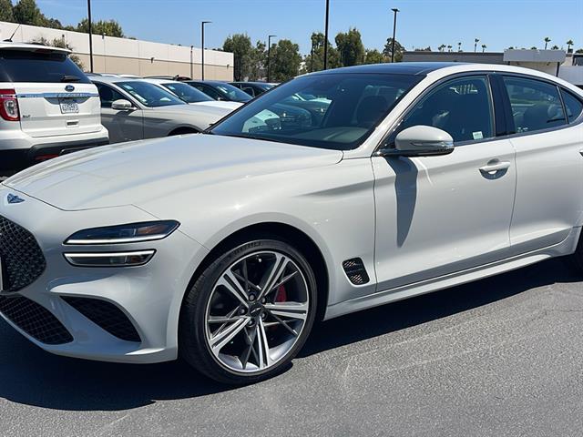 2024 Genesis G70 2.5T Standard 13