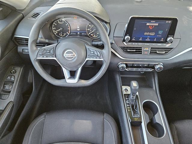 2022 Nissan Altima 2.5 SV 19