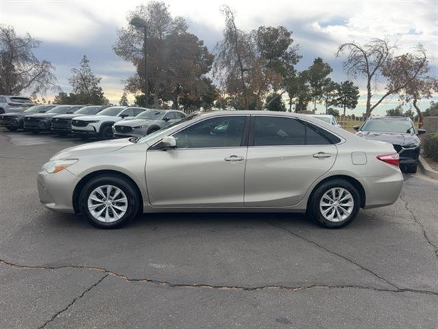 2016 Toyota Camry LE 4