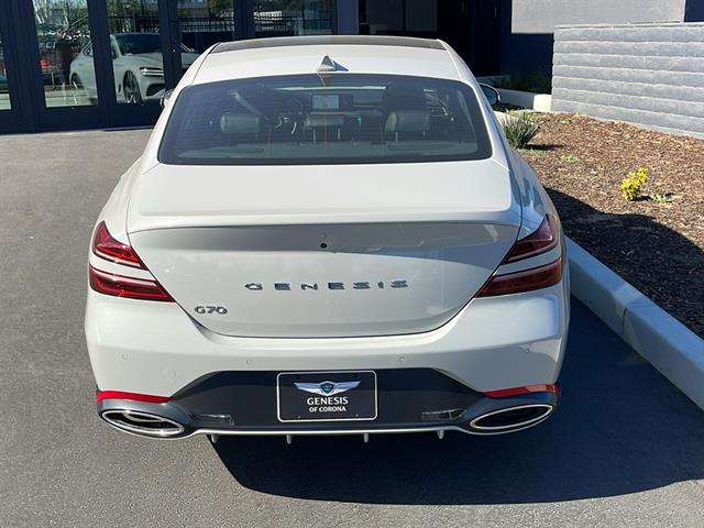 2025 Genesis G70 2.5T RWD 8