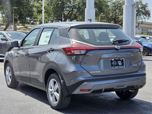 2024 Nissan Kicks S 3