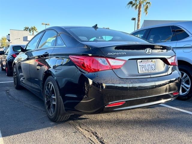 2012 Hyundai Sonata GL 4