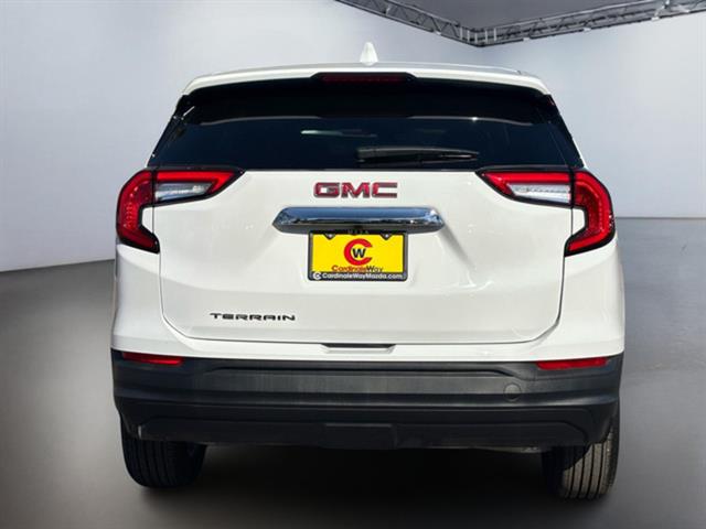 2024 GMC Terrain SLE 6