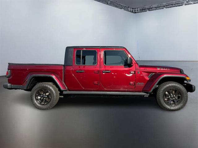 2021 Jeep Gladiator Willys Sport 3