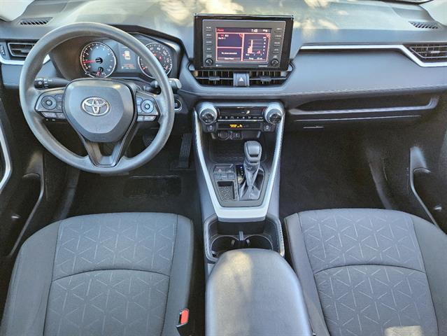 2022 Toyota RAV4 XLE 19