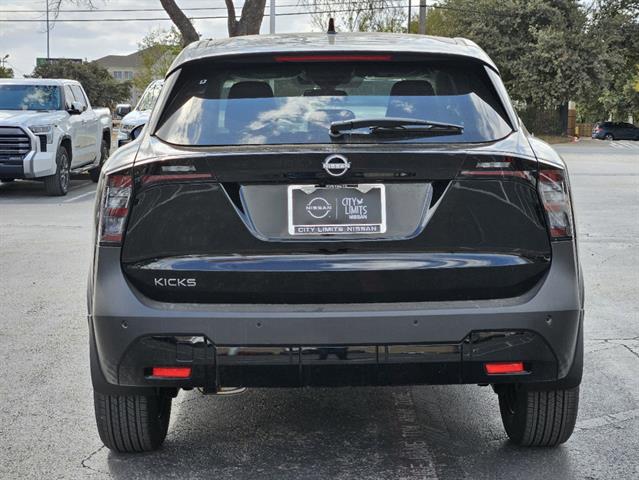 2025 Nissan Kicks SV 4