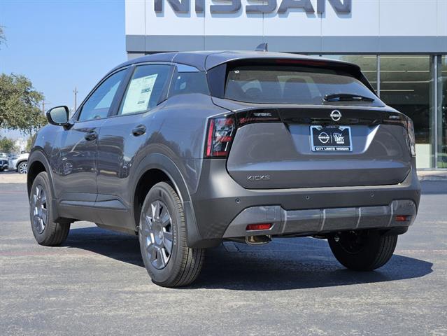 2025 Nissan Kicks S 3