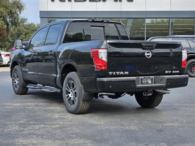 2024 Nissan Titan SV 3