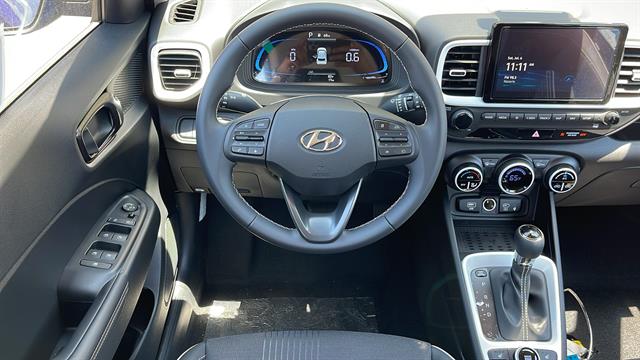 2024 Hyundai Venue Limited 14