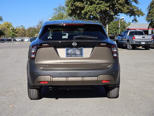 2025 Nissan Kicks SV 4