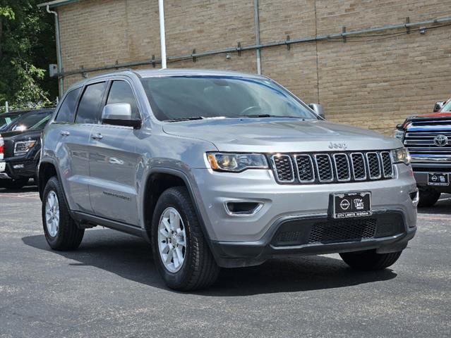 2018 Jeep Grand Cherokee Laredo 2