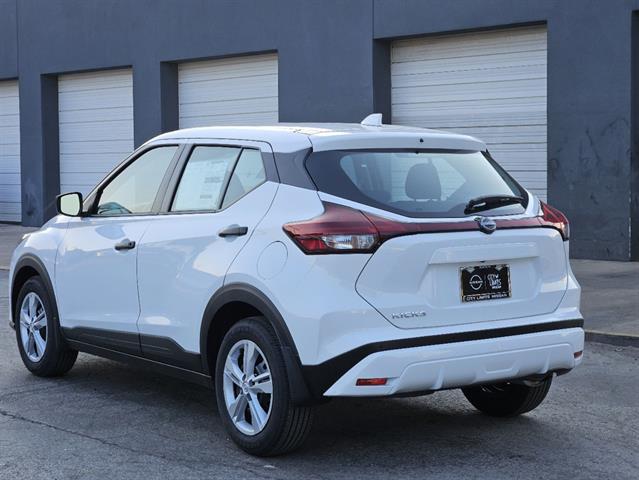 2024 Nissan Kicks S 5