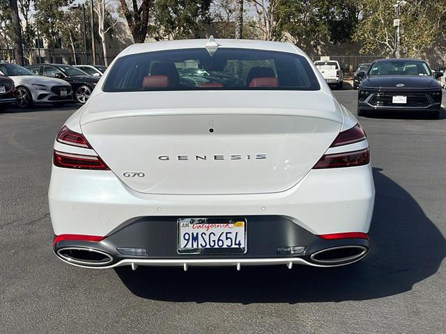 2025 Genesis G70 2.5T Standard 9