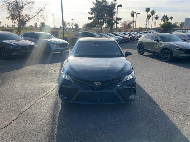 2020 Toyota Camry SE 2