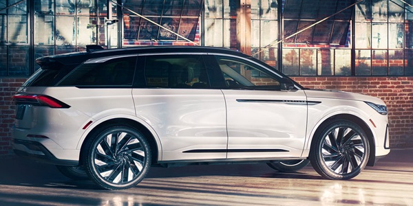 2026 Lincoln Black Label Nautilus