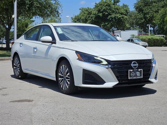 2024 Nissan Altima 2.5 SV 2