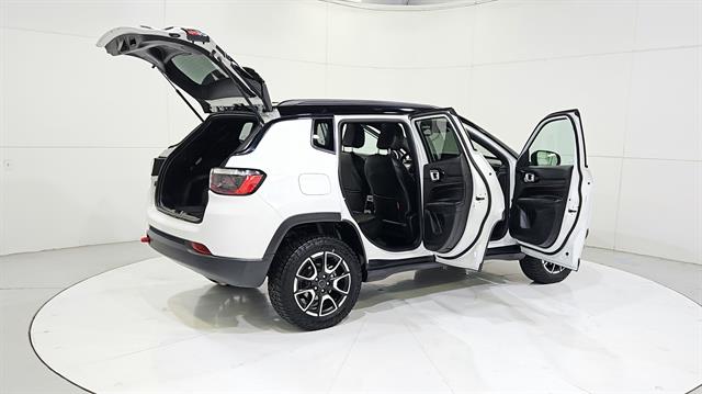 car-gallery-32
