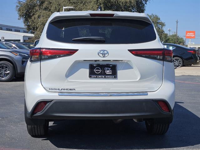 2023 Toyota Highlander L 4