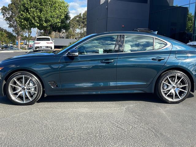 2025 Genesis G70 2.5T Standard 12