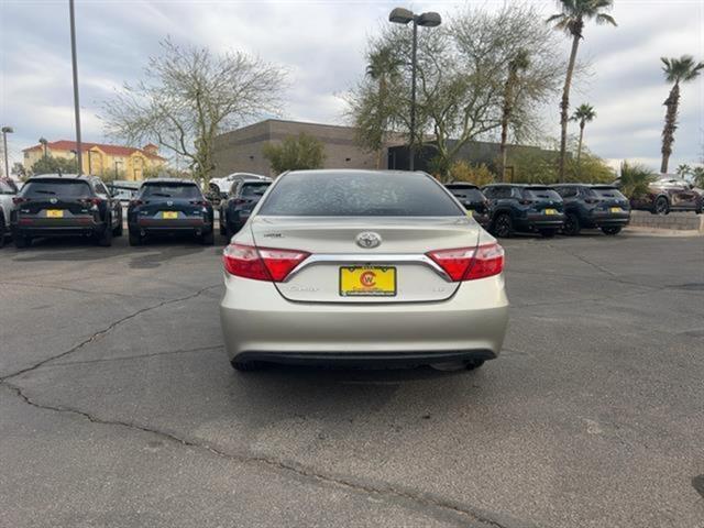 2016 Toyota Camry LE 7