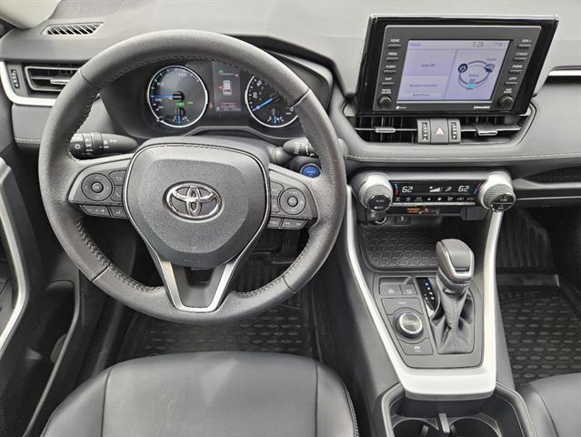 2022 Toyota RAV4 Hybrid XLE Premium 19