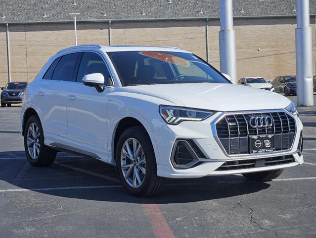 2023 Audi Q3 S line Premium 2