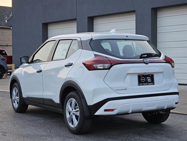 2024 Nissan Kicks S 5