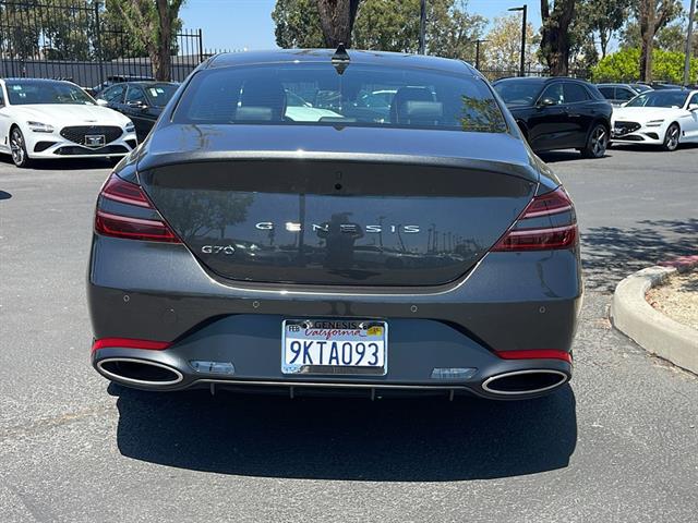 2024 Genesis G70 2.5T Standard 9