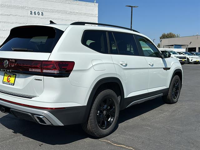 2024 Volkswagen Atlas Peak Edition SE 4Motion 7