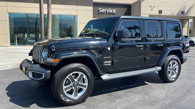 2018 Jeep Wrangler Unlimited Sahara 13