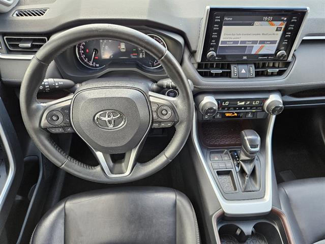 2019 Toyota RAV4 Limited 19