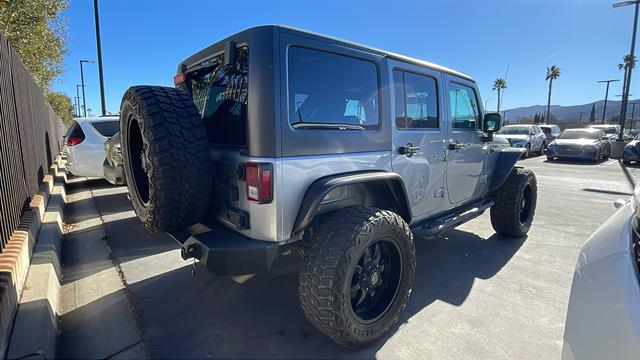 2017 Jeep Wrangler Unlimited Sahara 2