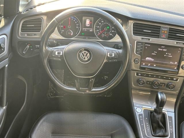 2016 Volkswagen e-Golf SEL Premium 16