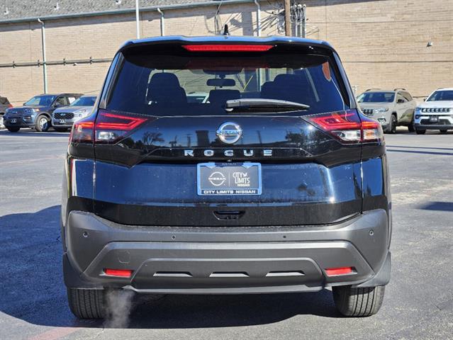 2021 Nissan Rogue S 4