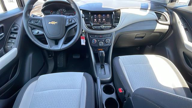 2020 Chevrolet Trax LS 17