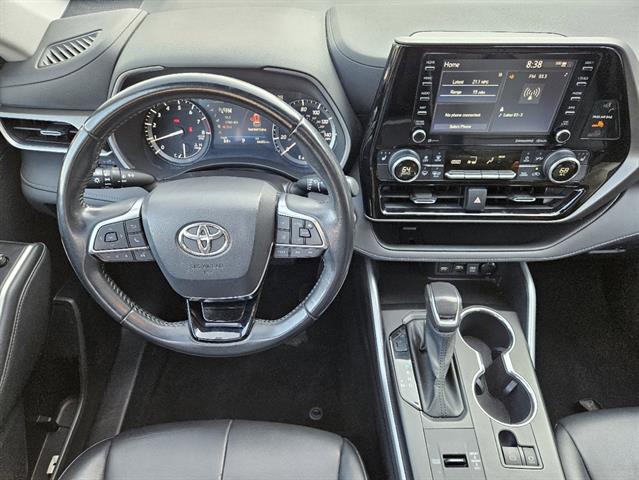 2021 Toyota Highlander XLE 19