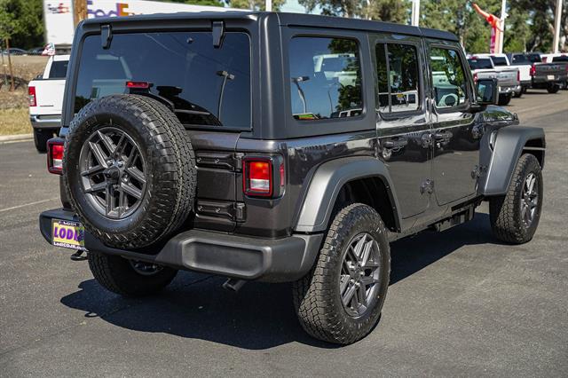 View vehicle photo 4