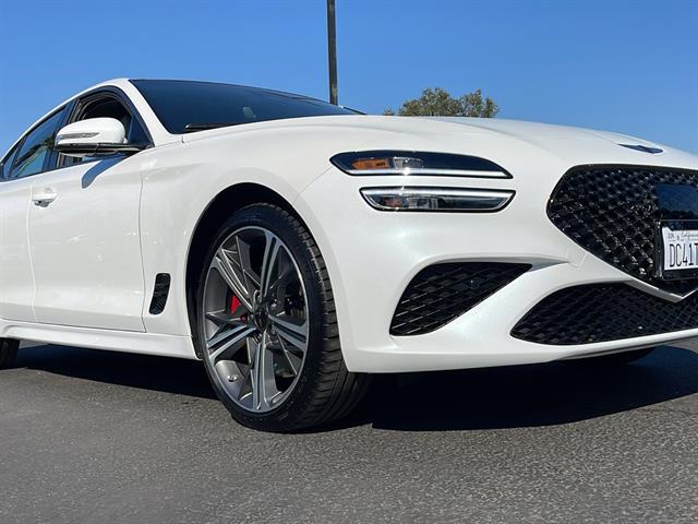 2024 Genesis G70 3.3T Sport Advanced 5