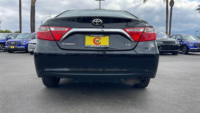 2015 Toyota Camry LE 10