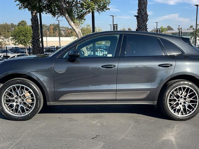 2018 Porsche Macan S 12