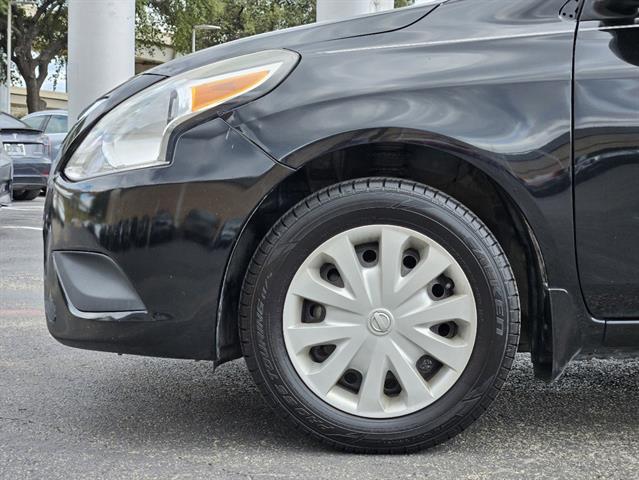 2018 Nissan Versa Sedan S 7