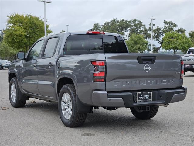 2024 Nissan Frontier SV 3