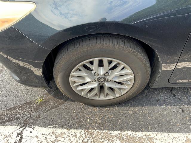 View vehicle photo 6