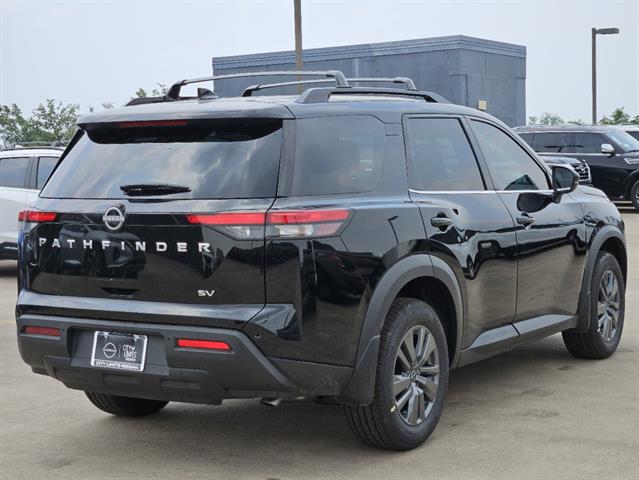 2024 Nissan Pathfinder SV 3