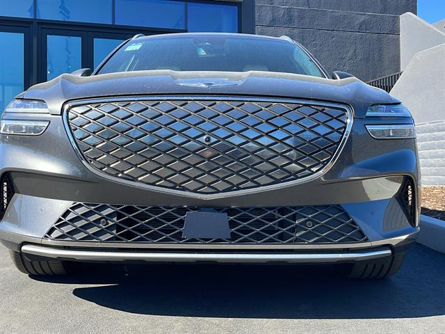 2025 Genesis Electrified GV70 Advanced 4