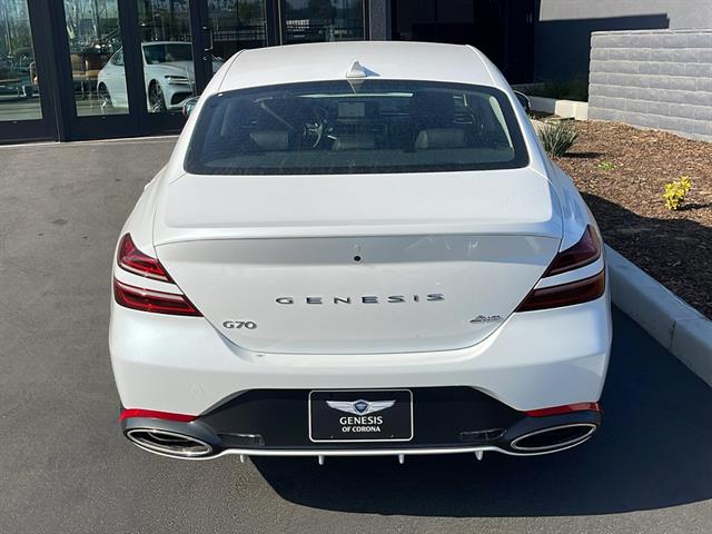 2025 Genesis G70 2.5T AWD 8