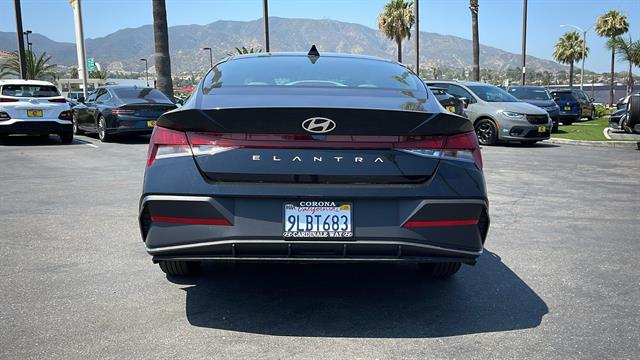 2024 Hyundai Elantra SE 6