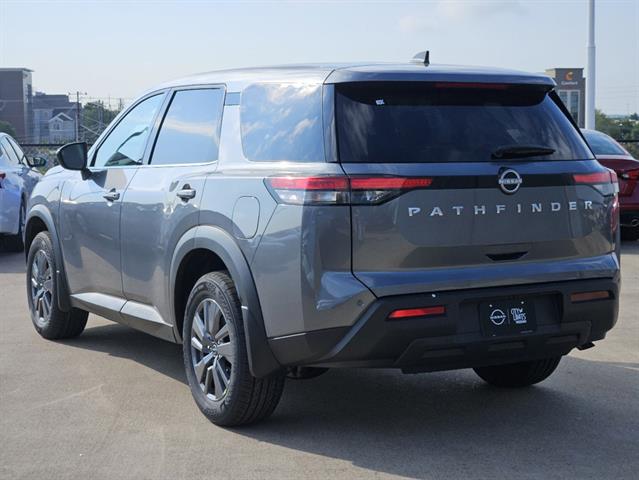 2024 Nissan Pathfinder S 5